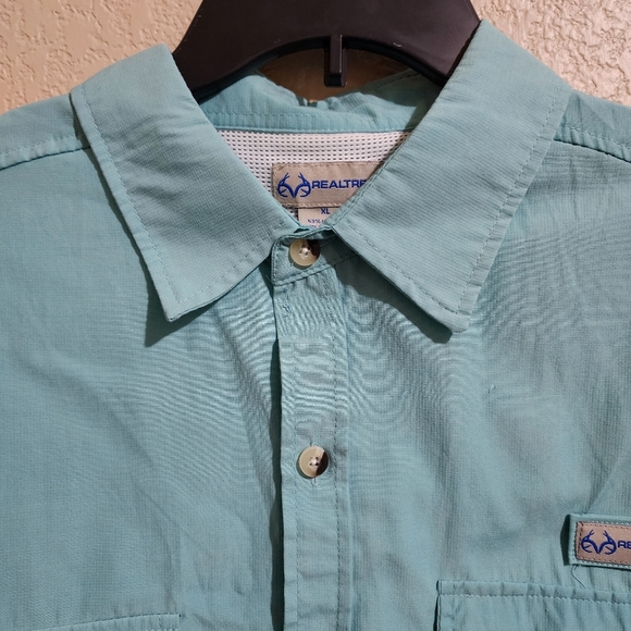 Realtree Aqua blue Short sleeve button down shirt Size XL NWT - Picture 2 of 8